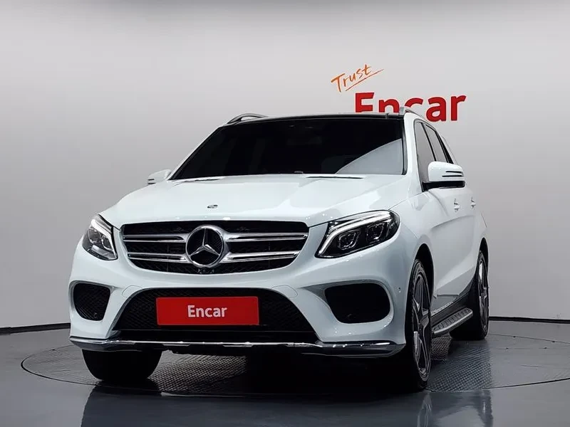 Mercedes-Benz GLE 4MATIC PREMIUM PACK, снимка 3 - Автомобили и джипове - 55739907