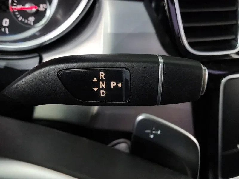 Mercedes-Benz GLE 4MATIC PREMIUM PACK, снимка 9 - Автомобили и джипове - 55739907