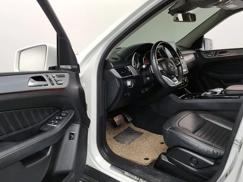 Mercedes-Benz GLE 4MATIC PREMIUM PACK, снимка 10 - Автомобили и джипове - 55739907
