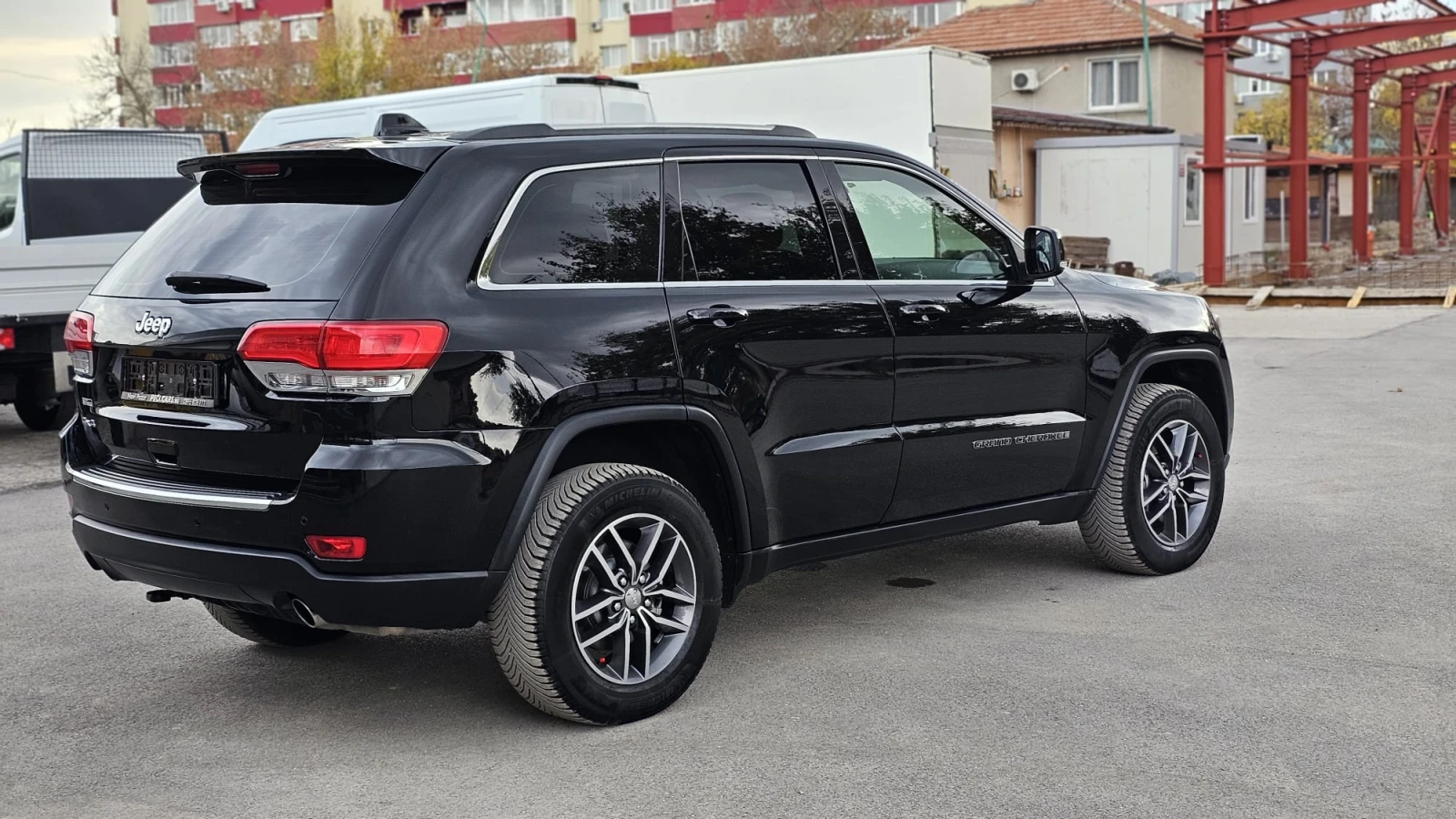 Jeep Grand cherokee 3.0MJET V6 4x4 Facelift-СЕРВ ИСТ.-ТОП СЪСТ.-ЛИЗИНГ - изображение 6