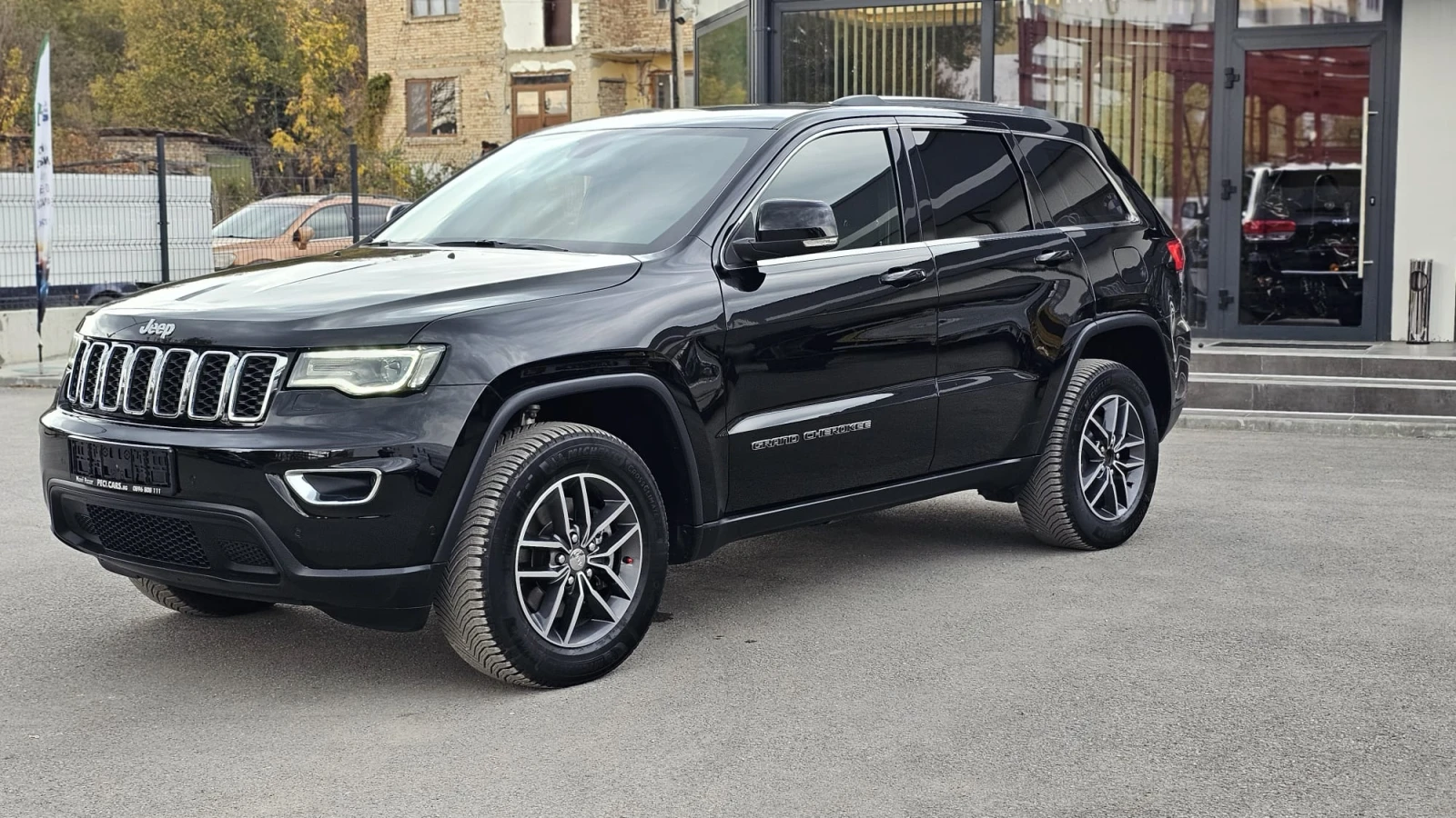 Jeep Grand cherokee 3.0MJET V6 4x4 Facelift-СЕРВ ИСТ.-ТОП СЪСТ.-ЛИЗИНГ - изображение 3