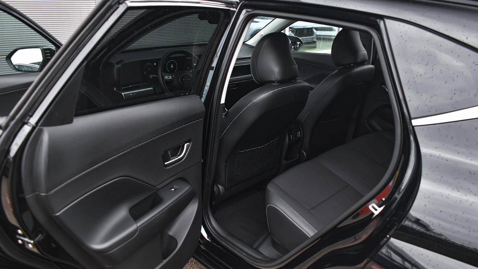 Hyundai Kona II Electric 65.4 kWh Comfort - изображение 9