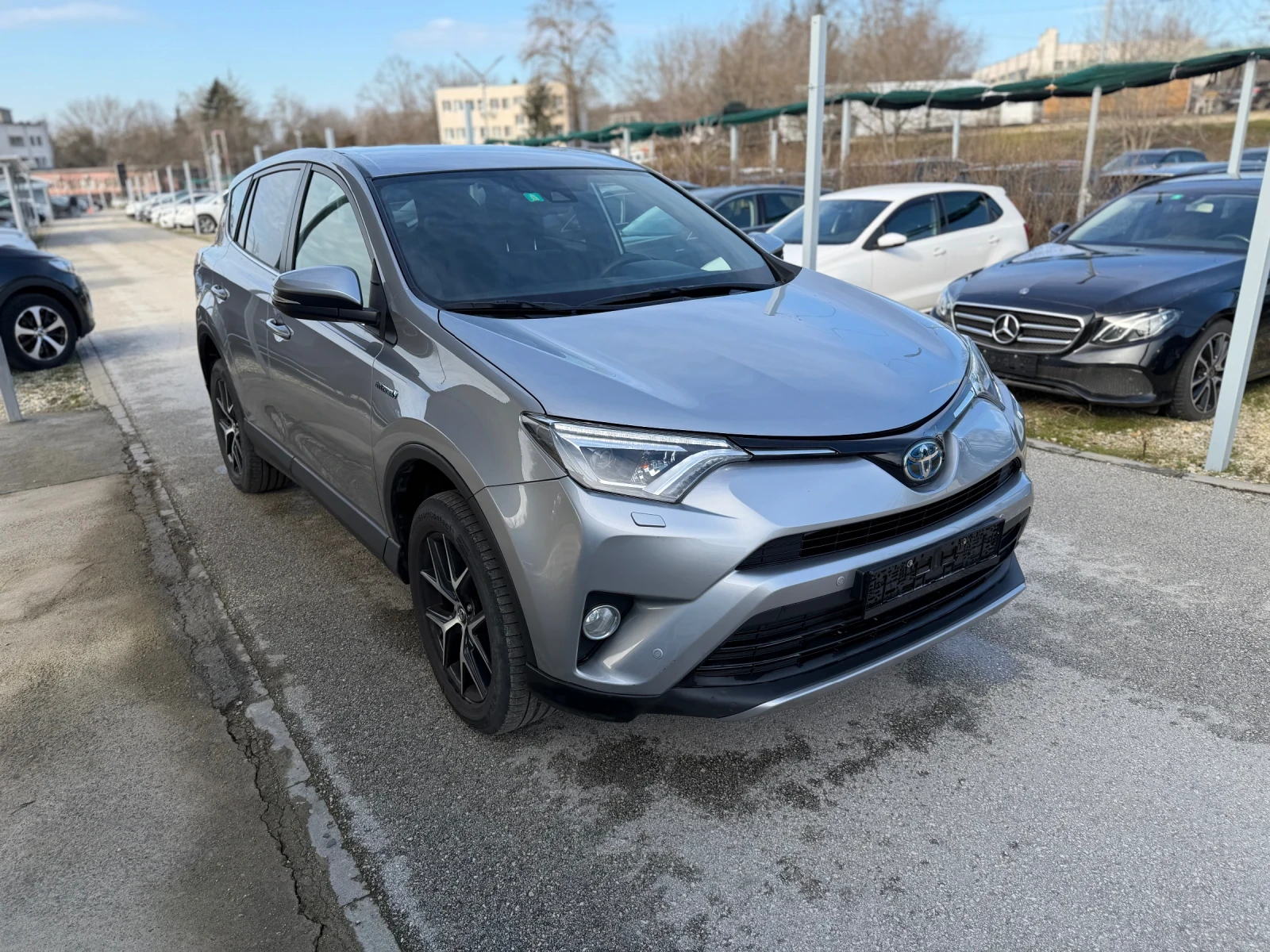 Toyota Rav4 2.5 Hybrid Швейцария  - изображение 2