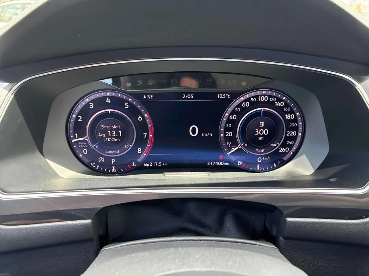 VW Tiguan * Highline * PANO* KEYLESS* ПОДГРЕВ* , снимка 8 - Автомобили и джипове - 54491494