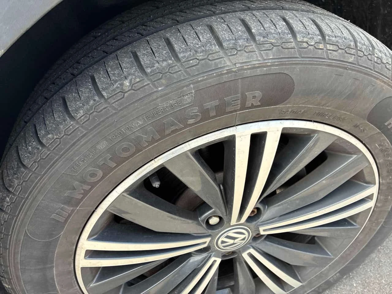 VW Tiguan * Highline * PANO* KEYLESS* ПОДГРЕВ* , снимка 7 - Автомобили и джипове - 54491494