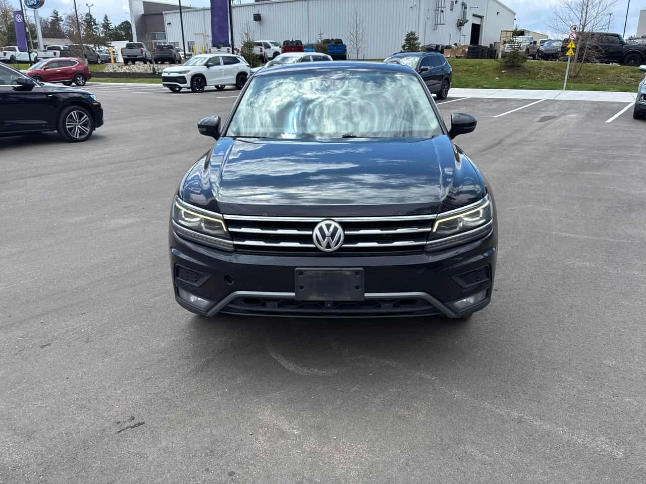 VW Tiguan * Highline * PANO* KEYLESS* ПОДГРЕВ* , снимка 6 - Автомобили и джипове - 54491494