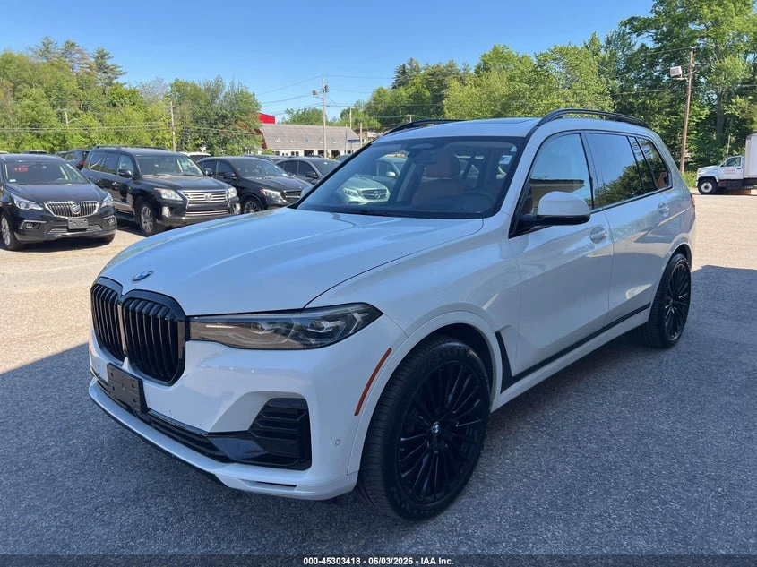BMW X7 XDRIVE50I| HUD| 360CAM| PANO| 7 МЕСТА| , снимка 2 - Автомобили и джипове - 55048864
