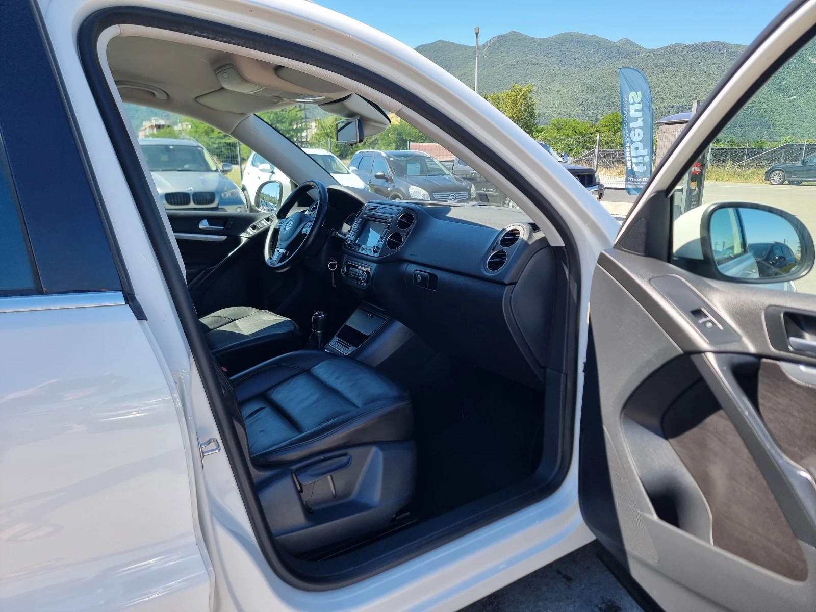 VW Tiguan 2.0TDI FACE, снимка 15 - Автомобили и джипове - 55275927