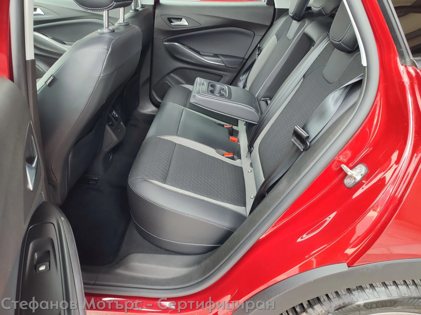Opel Grandland X Elegance 1.6 Plug-in-Hybrid (225hp) AT8 | Mobile.bg � ����������� 13
