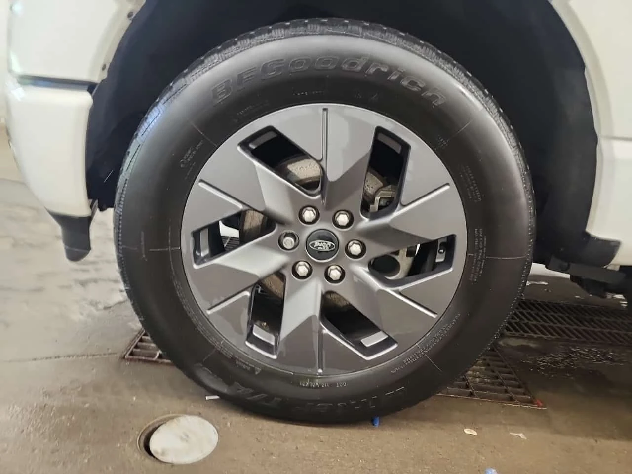 Ford F150 LARIAT 4WD SuperCrew 5.5' Box * CARFAX  | Mobile.bg � ����������� 6