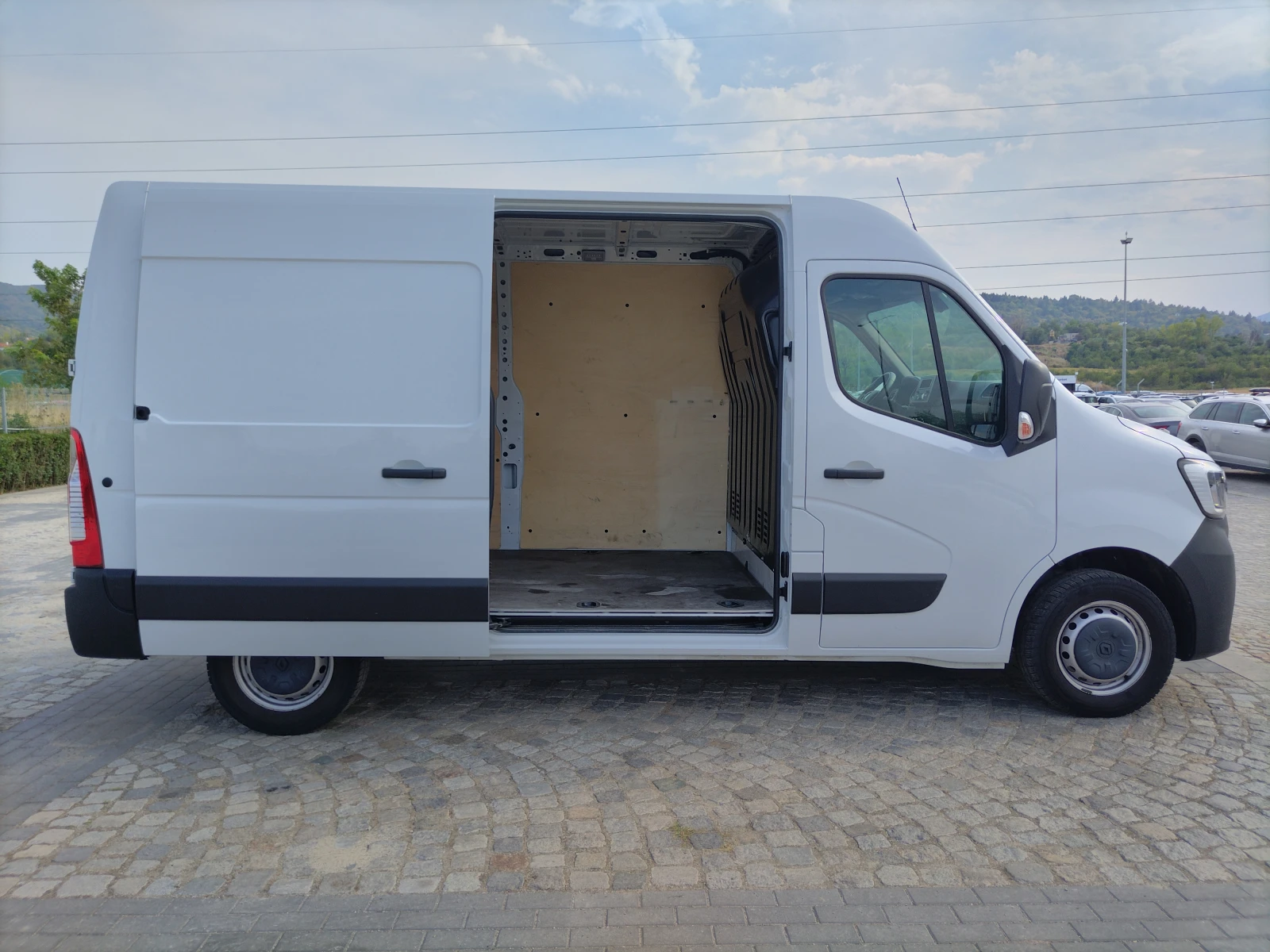 Renault Master 2.3dCi 135к.с. L2H2 - изображение 4