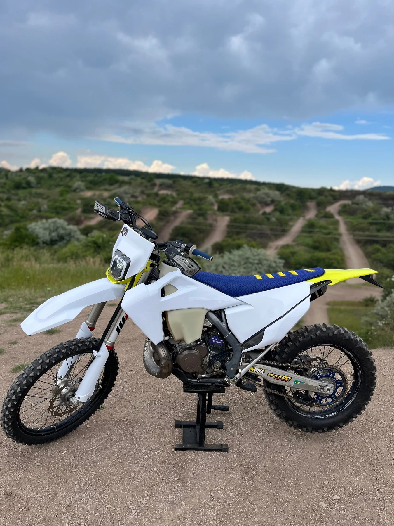 Husqvarna TE 300 TPI, снимка 7 - Мотоциклети и мототехника - 54869494