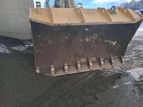 Челен товарач Komatsu, снимка 3