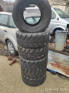 Гуми, снимка 1