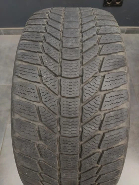 Гуми Зимни 275/40R20, снимка 4