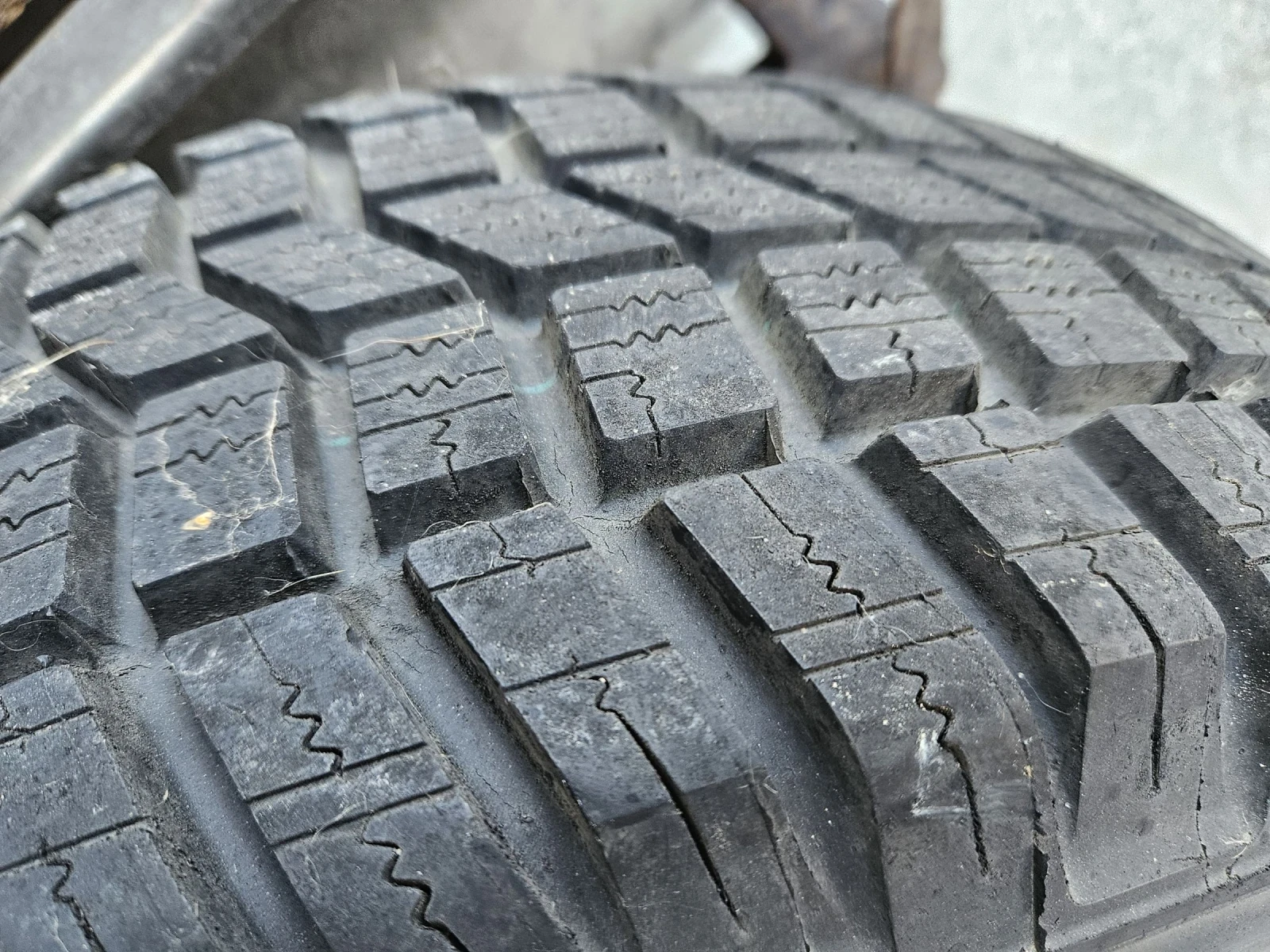 ���� � ������ 235/75R15 �� Nissan Terrano | Mobile.bg � ����������� 3