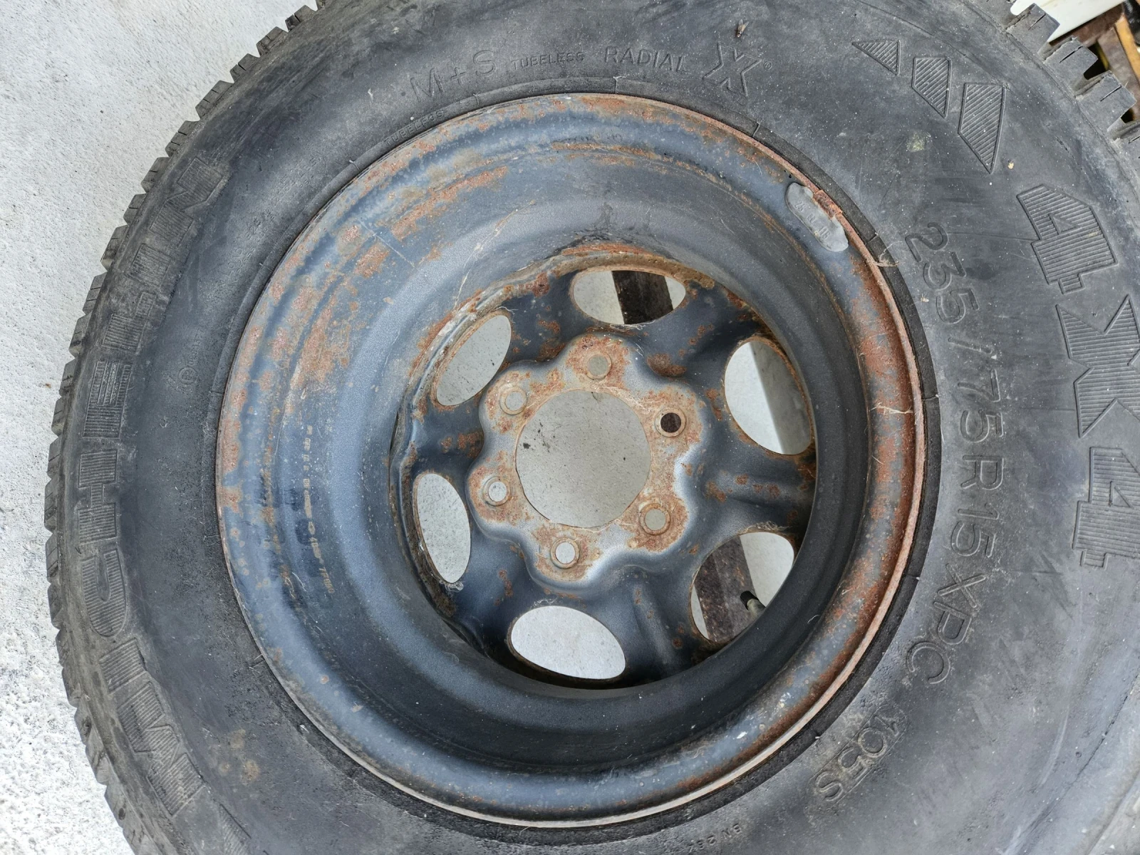 ���� � ������ 235/75R15 �� Nissan Terrano | Mobile.bg � ����������� 4