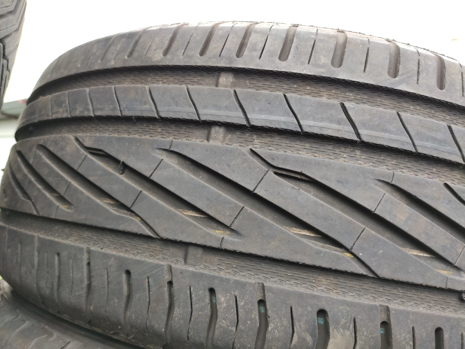 Гуми Летни 215/55R17, снимка 3 - Гуми и джанти - 55272465