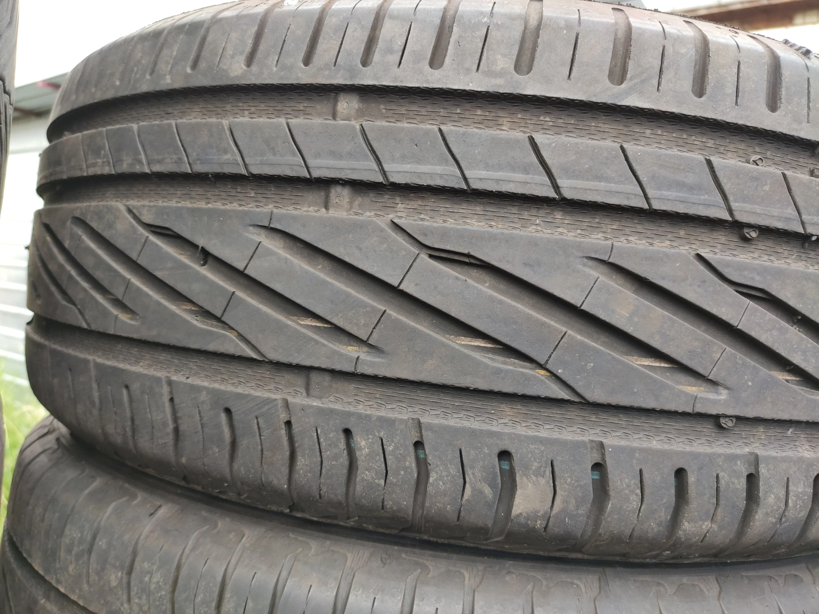 Гуми Летни 215/55R17, снимка 2 - Гуми и джанти - 55272465