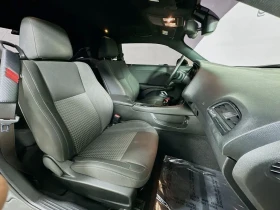 Dodge Challenger SXT, снимка 13