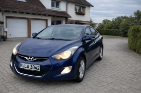 ������ Hyundai Elantra