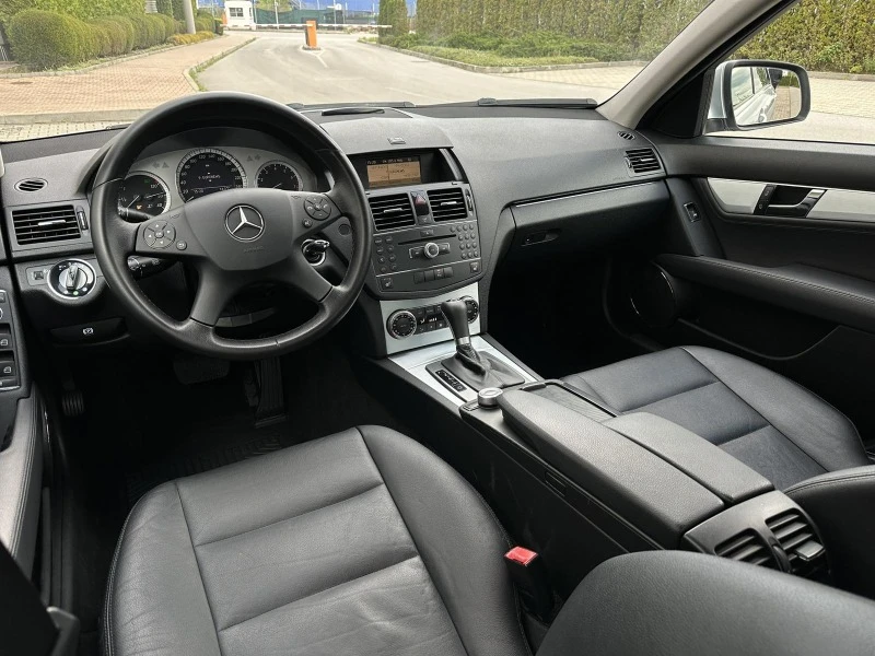 Mercedes-Benz C 350 * ШВЕЙЦАРИЯ* , снимка 14 - Автомобили и джипове - 46575258