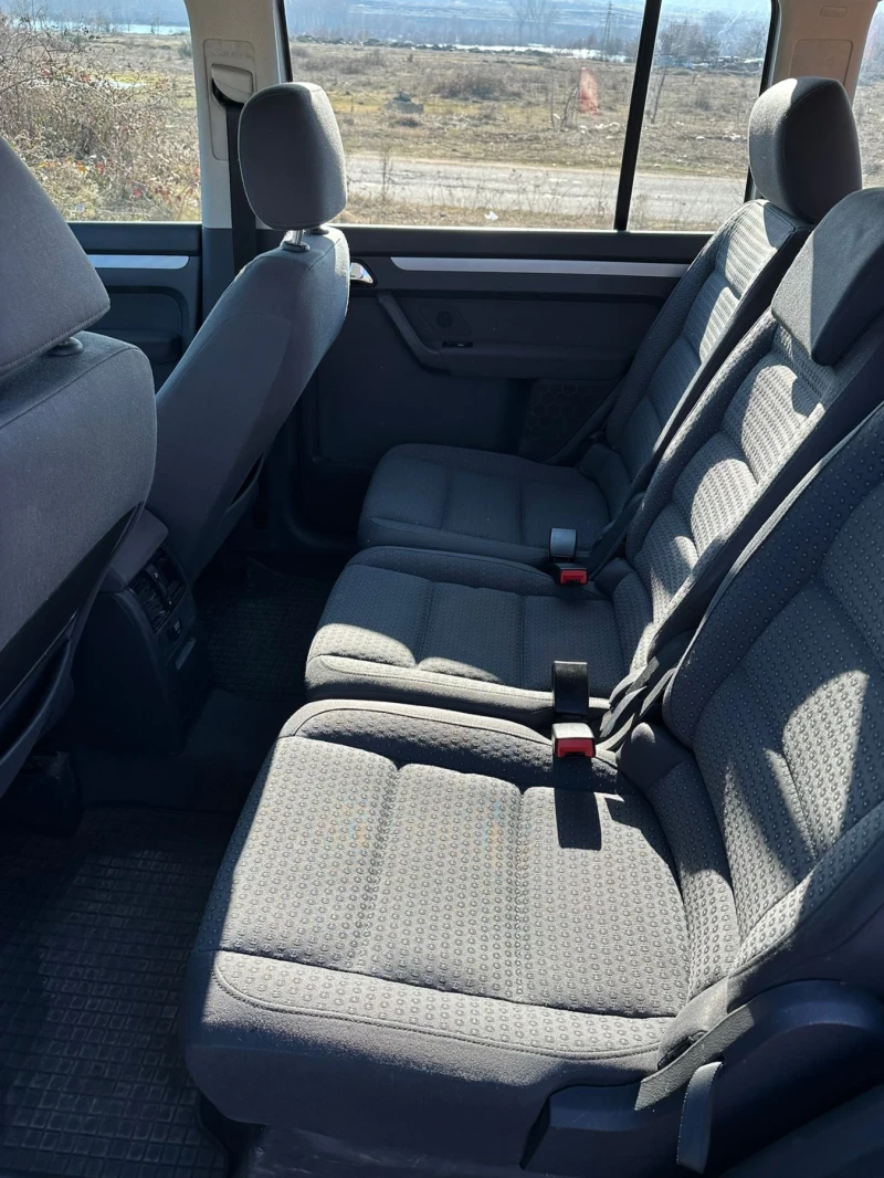 VW Touran 1.9TDI, снимка 13 - Автомобили и джипове - 48840334