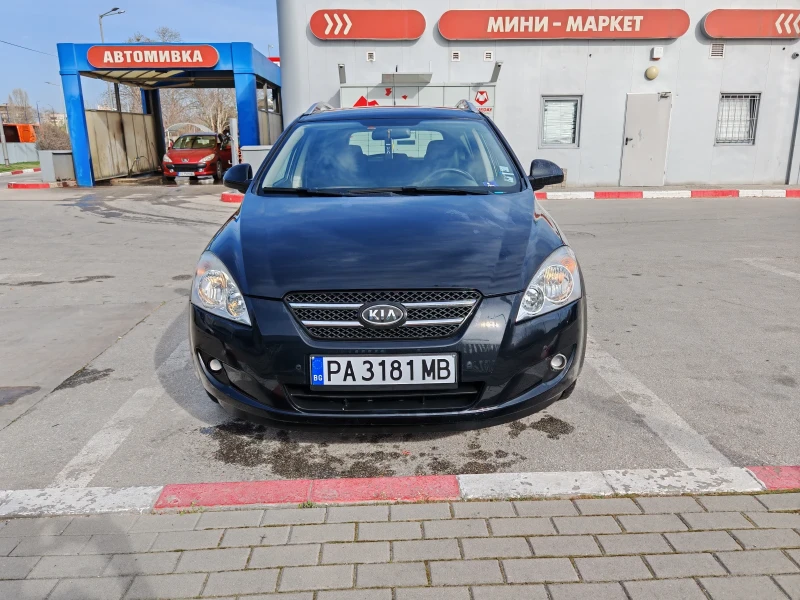 Kia Ceed 1.6i, снимка 3 - Автомобили и джипове - 49495290