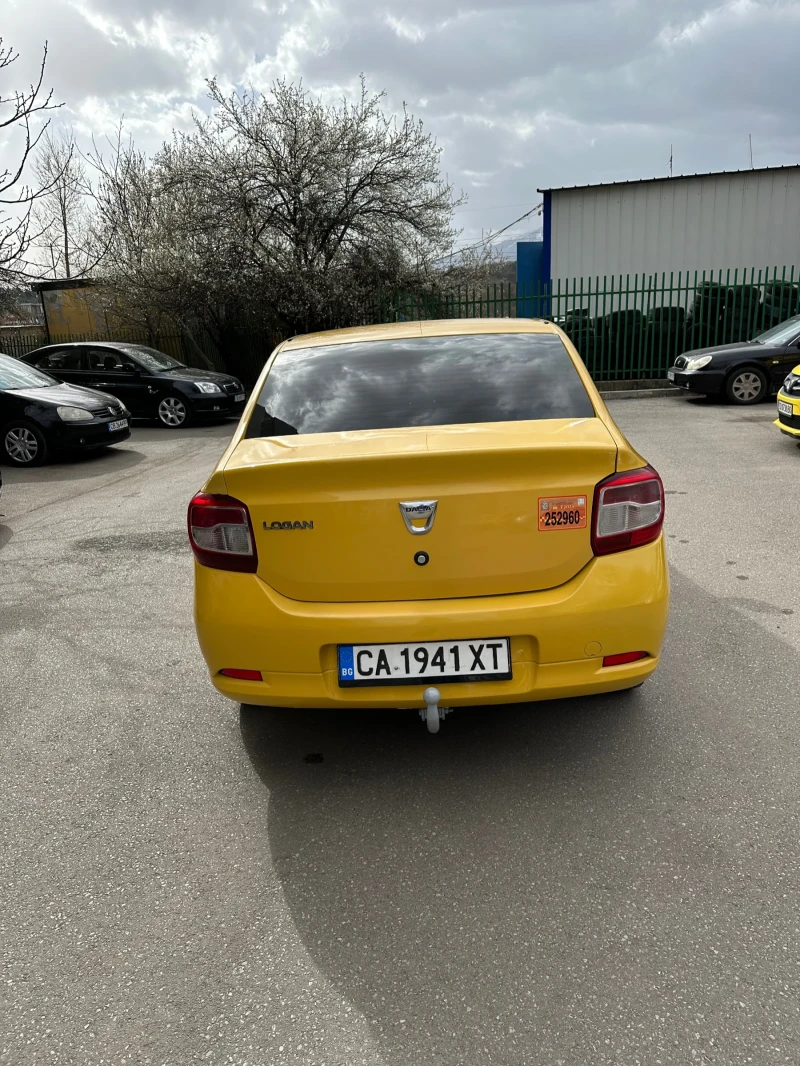 Dacia Logan, снимка 9 - Автомобили и джипове - 49513176