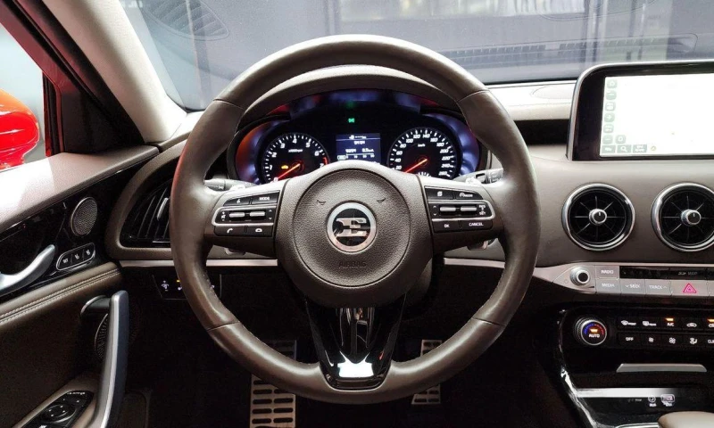 Kia Stinger 2.0 Turbo AWD * НАЙ-ДОБРА ЦЕНА В БЪЛГАРИЯ* , снимка 11 - Автомобили и джипове - 51966598