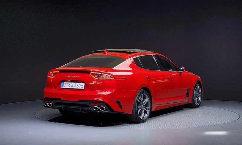 Kia Stinger 2.0 Turbo AWD * НАЙ-ДОБРА ЦЕНА В БЪЛГАРИЯ* , снимка 2 - Автомобили и джипове - 51966598
