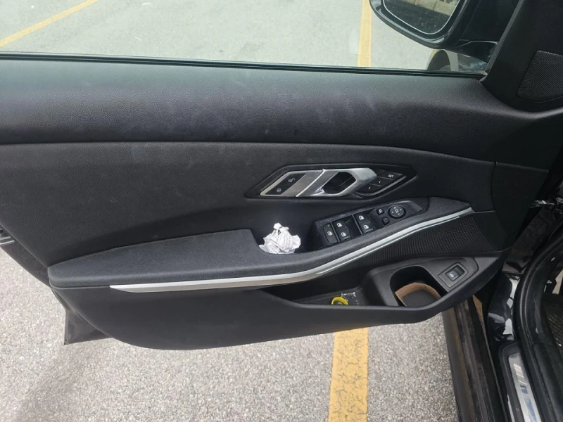 BMW 330 M-pkg* Xdrive* Пано* Подгрев, снимка 11 - Автомобили и джипове - 52317889