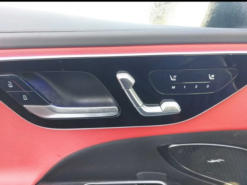 Mercedes-Benz C 300 AMG line Distronic 360* Panorama, снимка 16 - Автомобили и джипове - 52645100