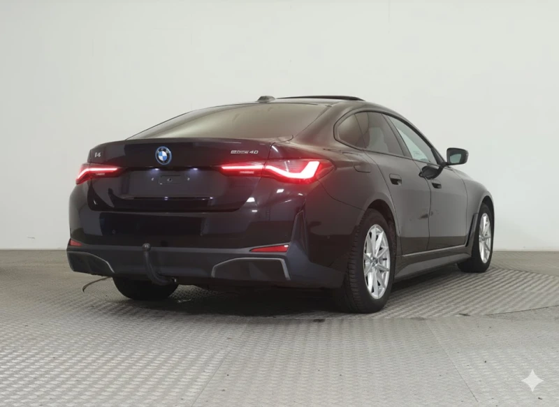 BMW i4, снимка 5 - Автомобили и джипове - 53010420