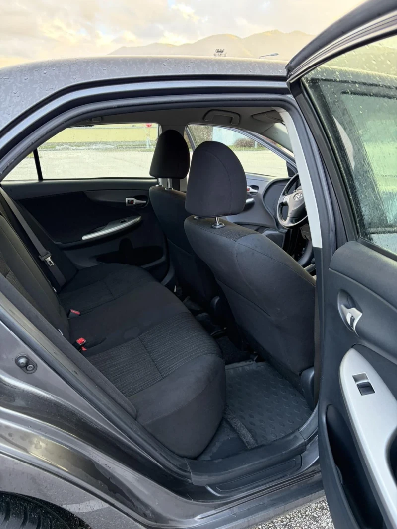 Toyota Corolla, снимка 11 - Автомобили и джипове - 53395873