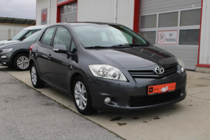 Toyota Auris 1.4 D4D АВТОМАТИК, снимка 3 - Автомобили и джипове - 53579733