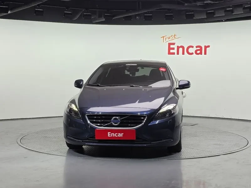 Volvo V40 1.6D, снимка 3 - Автомобили и джипове - 53796588