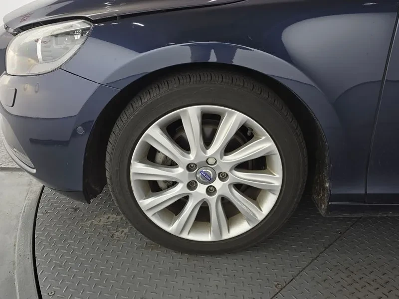 Volvo V40 1.6D, снимка 5 - Автомобили и джипове - 53796588