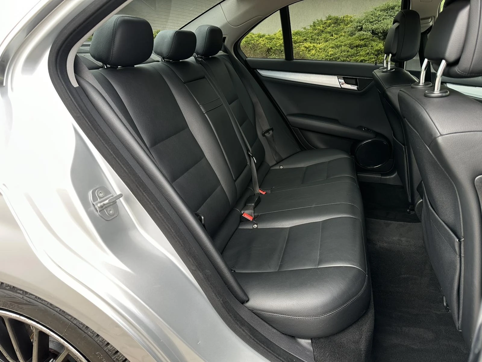 Mercedes-Benz C 350 * *  | Mobile.bg   12