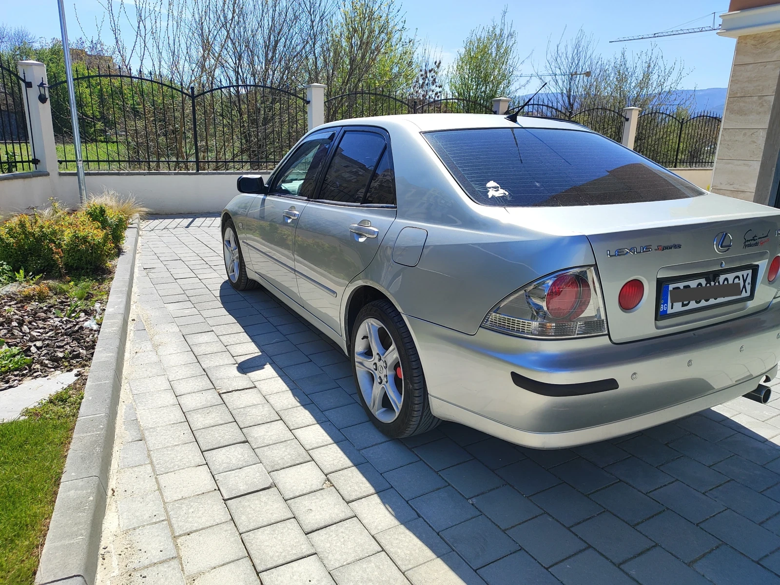 Lexus IS 200 2.0 - изображение 3