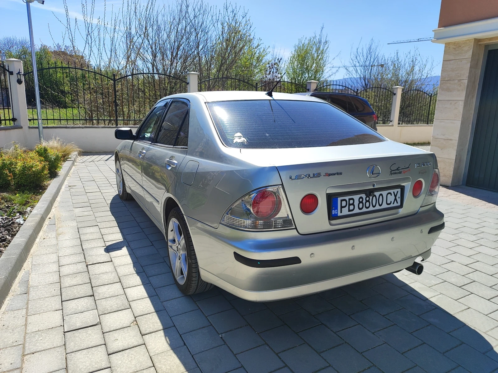 Lexus IS 200 2.0 - изображение 10