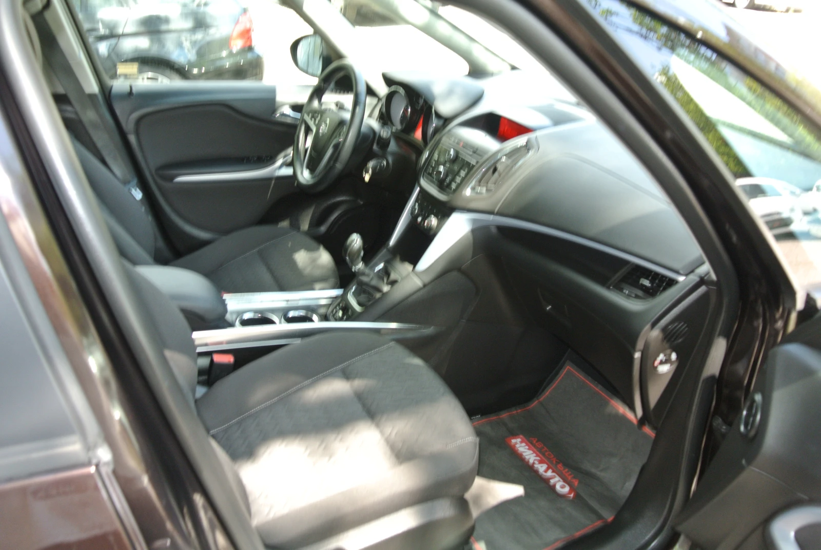 Opel Zafira Tourer* EcoFlex 1.4T* 7M - изображение 10