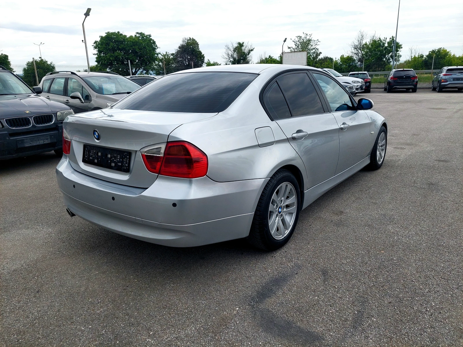 BMW 320 2.0D СЕДАН - изображение 2