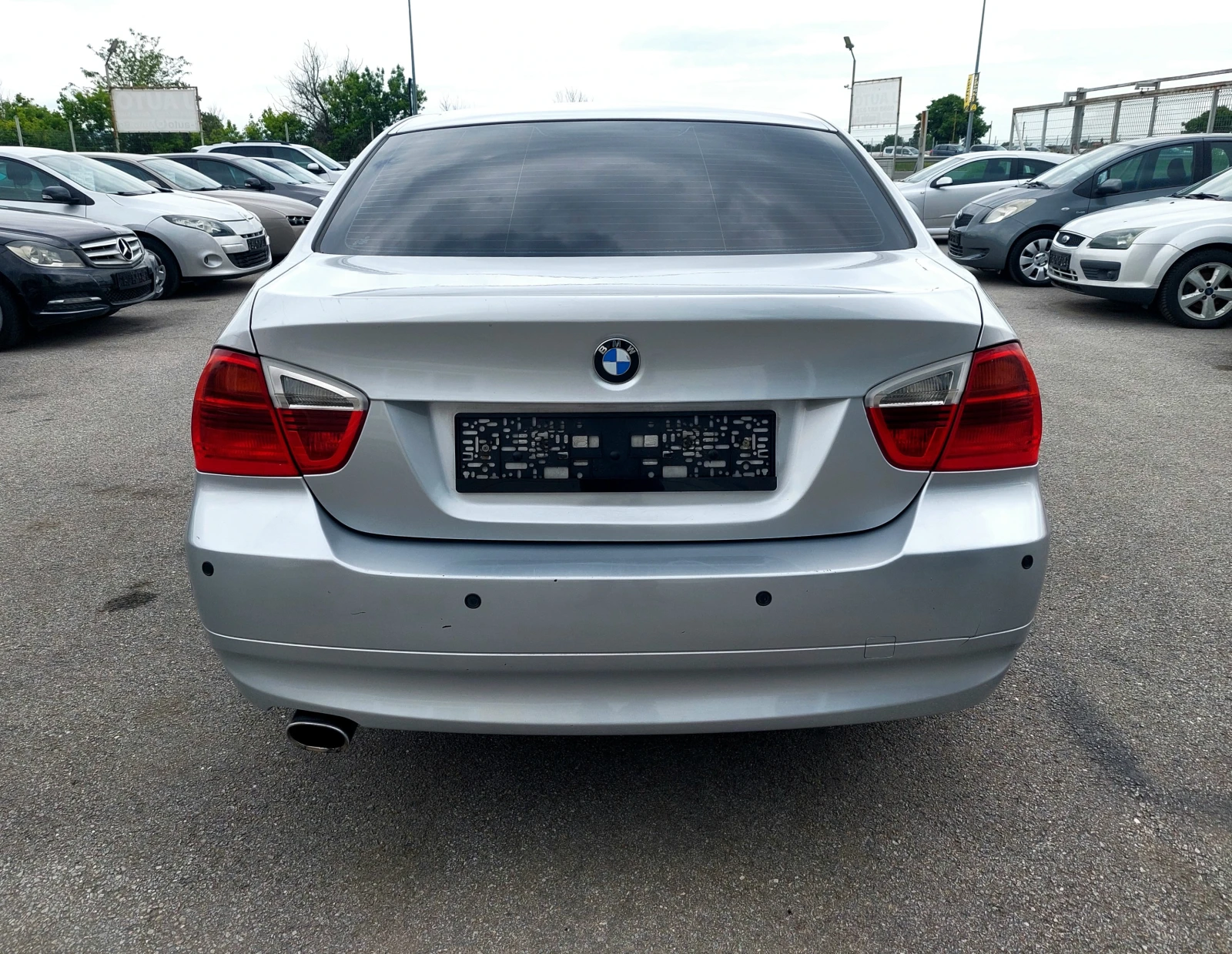 BMW 320 2.0D СЕДАН - изображение 3