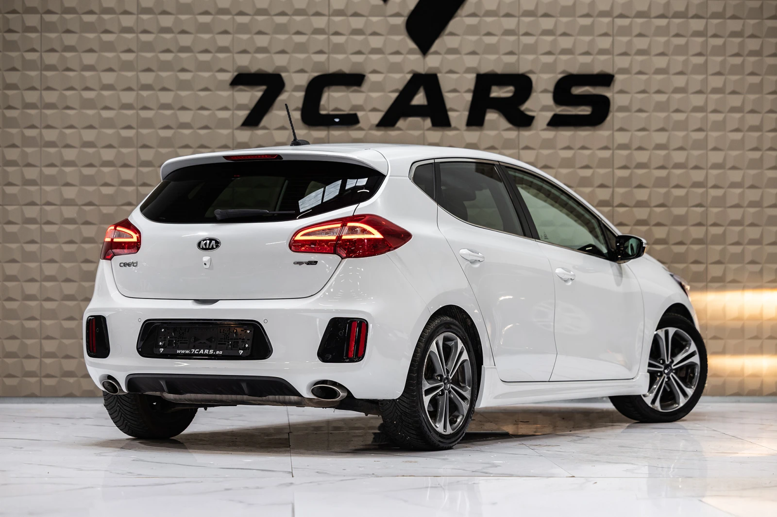 Kia Ceed GT Line - изображение 2