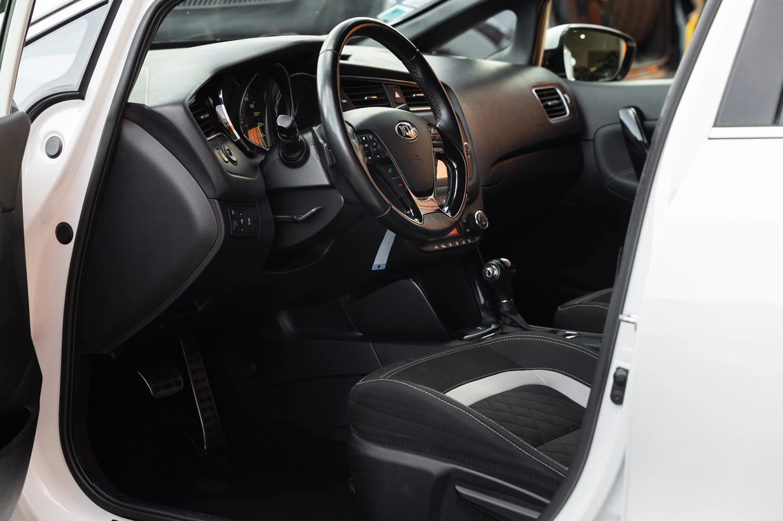 Kia Ceed GT Line - изображение 7