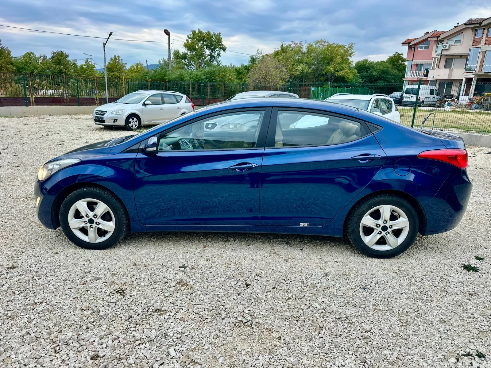 Hyundai I30 1.6/ELANTRA/LIMOSINE - изображение 2