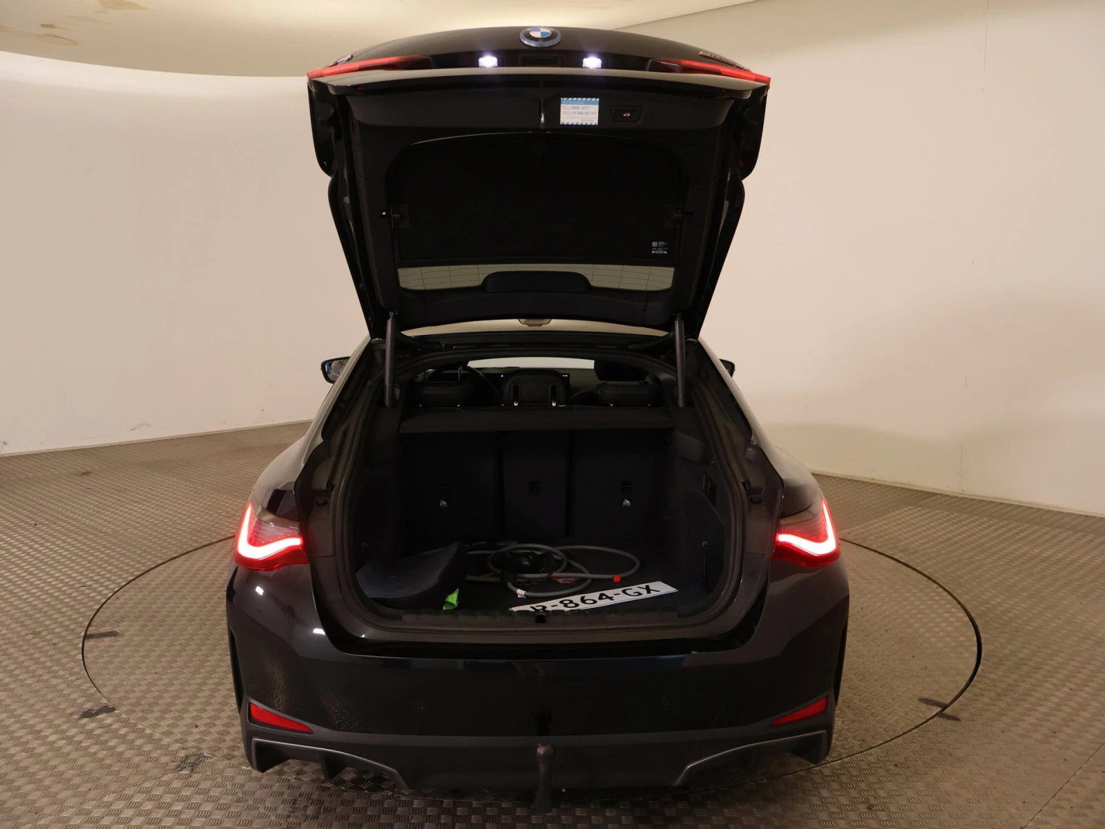 BMW i4  - изображение 6