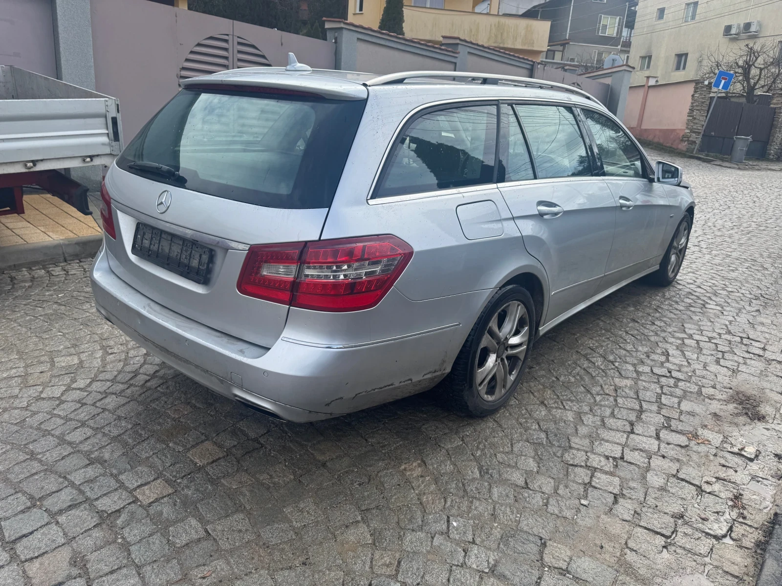 Mercedes-Benz E 350 4 matic въздух На части, снимка 2 - Автомобили и джипове - 53741982