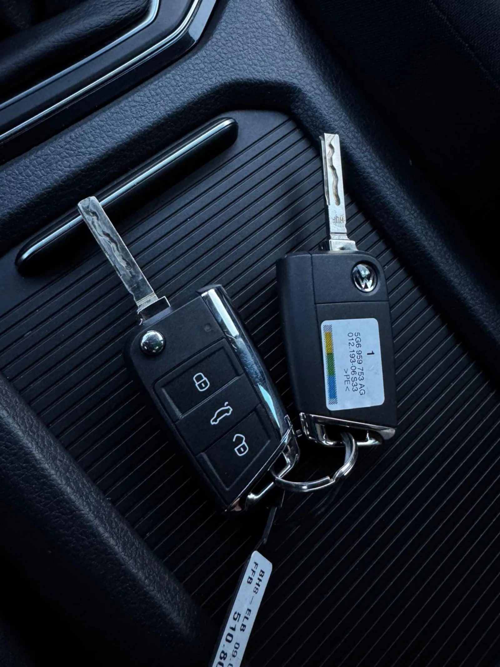 VW Sportsvan 2.0TDI, 150к.с., НАВИГАЦИЯ, EURO 6D , снимка 16 - Автомобили и джипове - 53754434